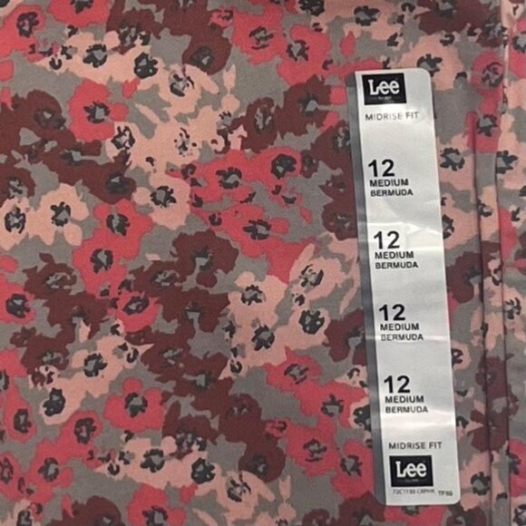 Lee Floral Bermuda Shorts Womens Size 12 Pink Midrise New Summer Casual - Picture 11 of 11